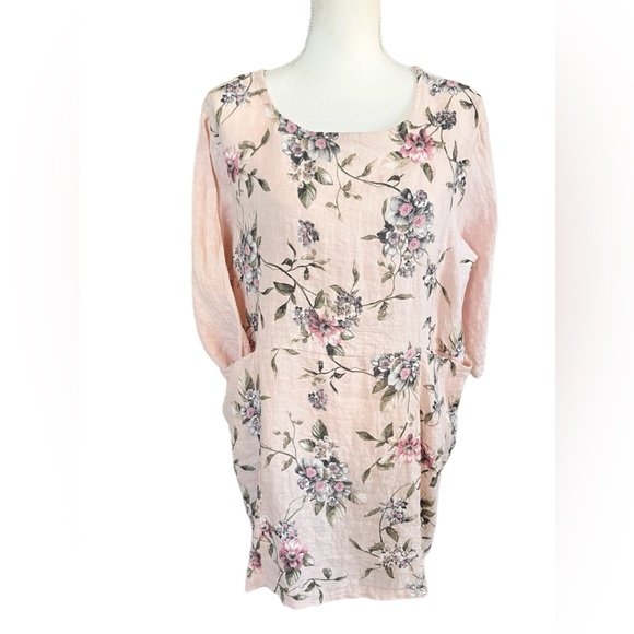 Anthropologie Tops - Italian luxury Pink Floral Tunic with Pockets, Made in Italy - 3/4 Sleeve